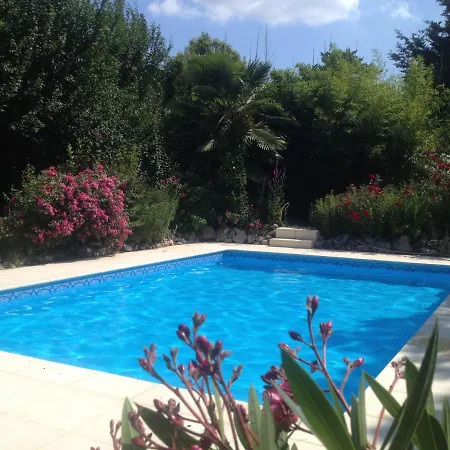 منزل للإقامة Grande Maison Atypique Le Burgaud